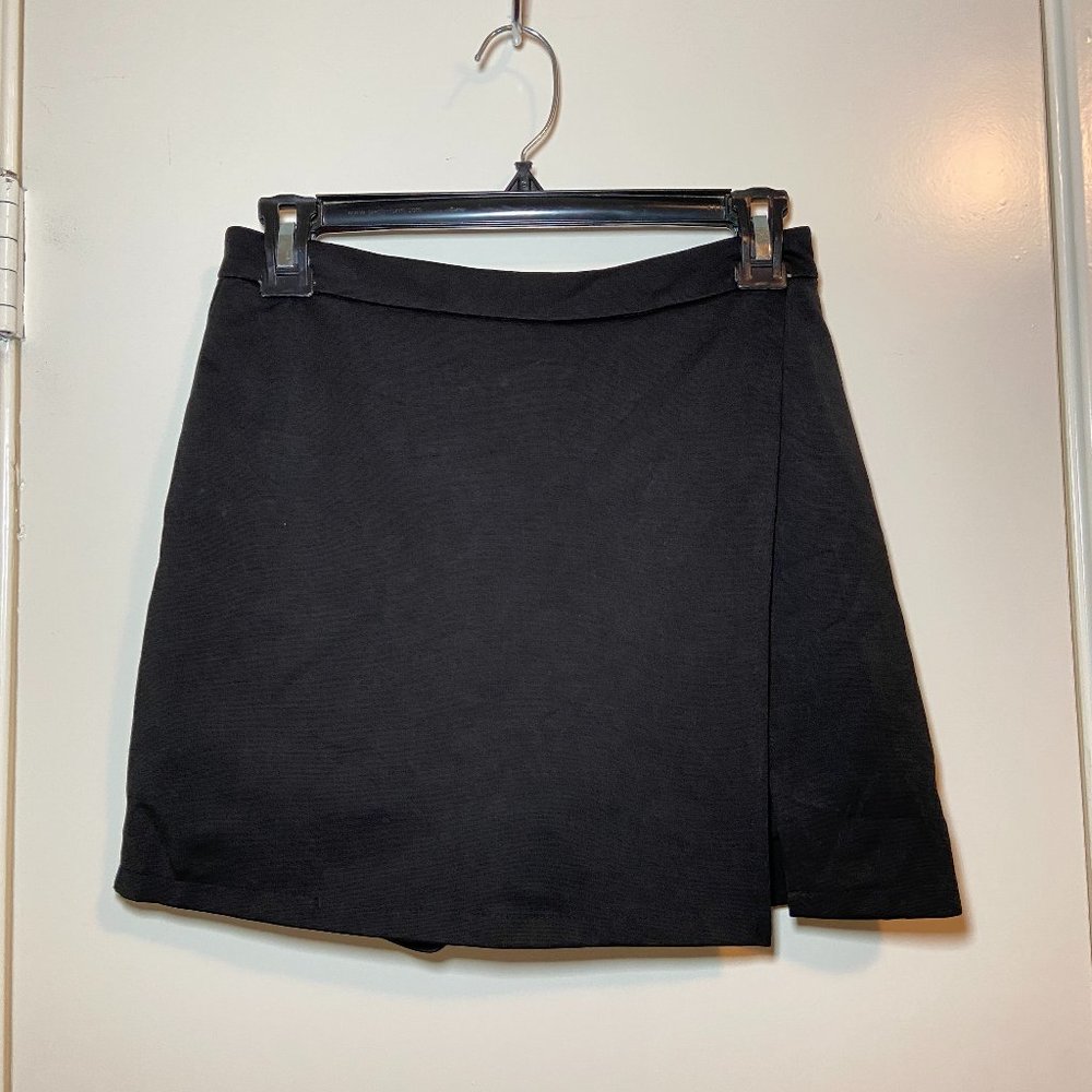 black mini skort